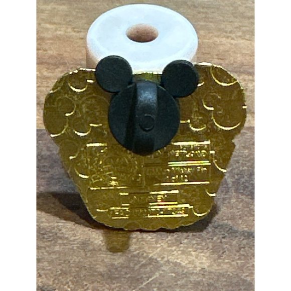 Duffy The Bear Cupcake Pink Disney Pin Hidden Mickey Trading Pin Authentic - Picture 2 of 4